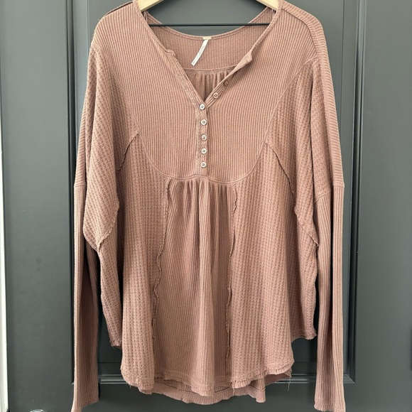 Free People Heartbreaker Thermal Oversized Babydoll Henley Buttoned Top Size L - Picture 2 of 8